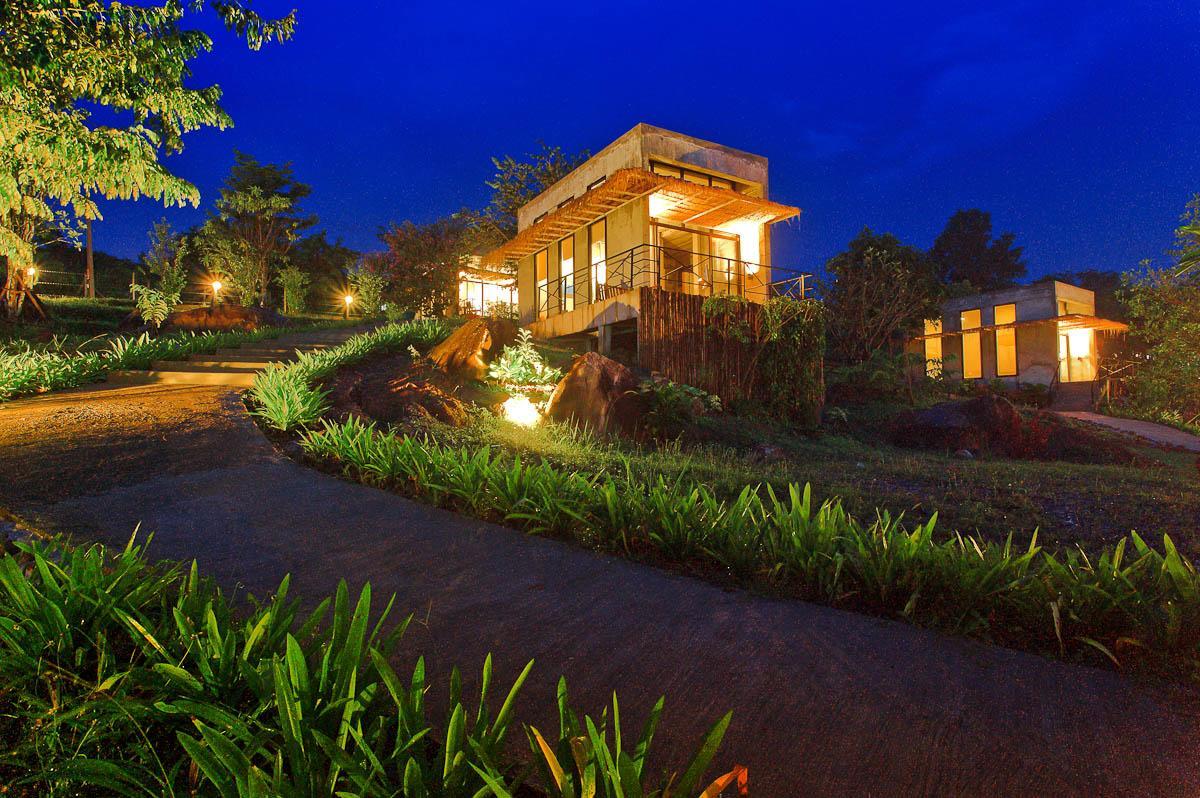 Twelve Oclock Resort Si Khio Buitenkant foto