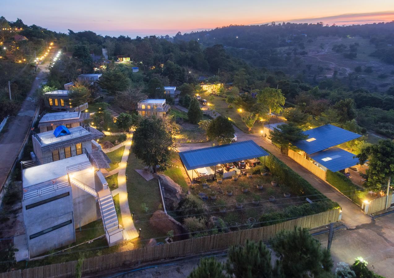 Twelve Oclock Resort Si Khio Buitenkant foto
